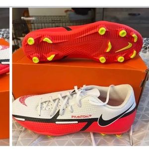 Soccer cleats